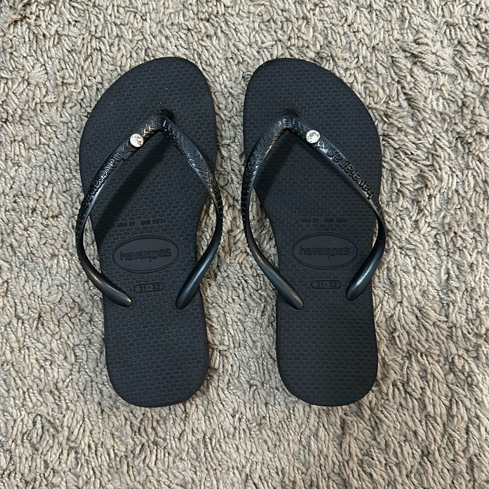 Girls Havaianas size 2